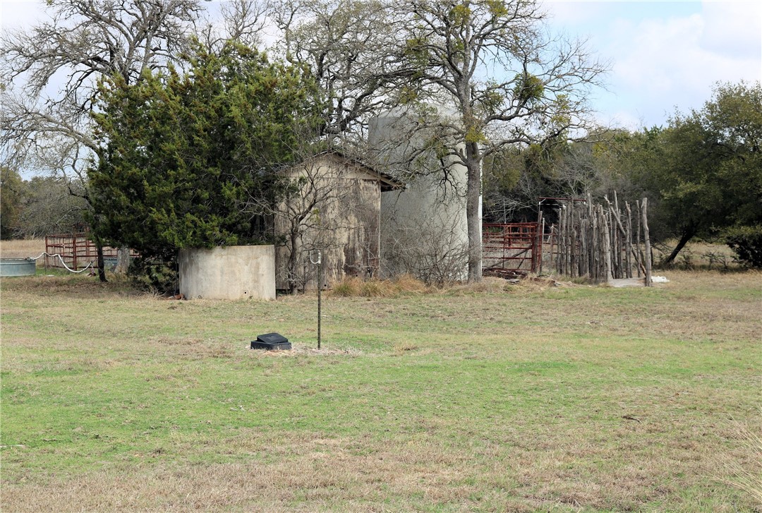 8520 Brewer Lane, Salado, Texas image 14