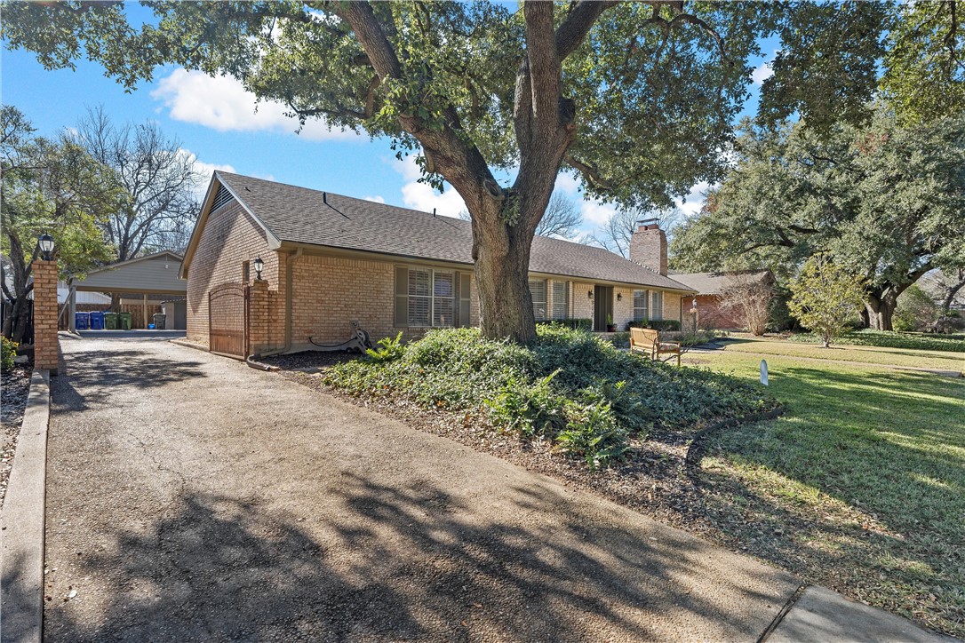 4912 Lake Hurst Drive, Waco, Texas image 3