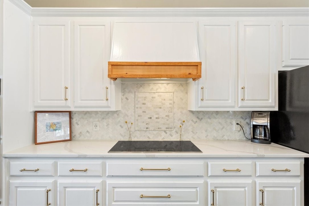 11001 Westwood Drive, Woodway, Texas image 14