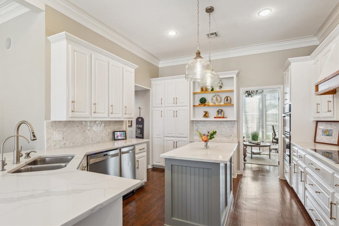 11001 Westwood Drive, Woodway, Texas image 15