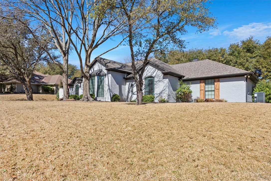 11001 Westwood Drive, Woodway, Texas image 34