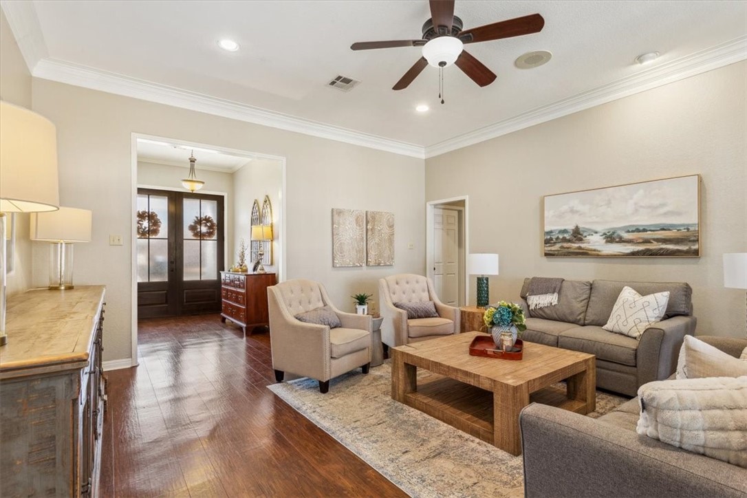 11001 Westwood Drive, Woodway, Texas image 6