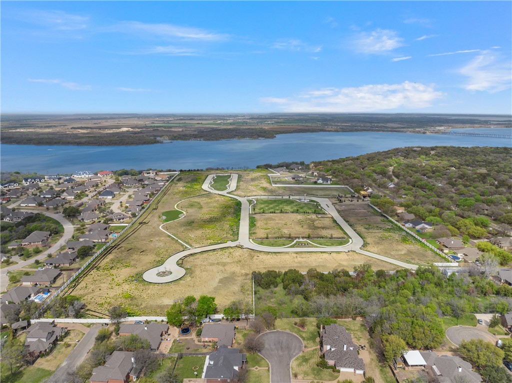 66 Pinehurst Drive, Woodway, Texas image 1