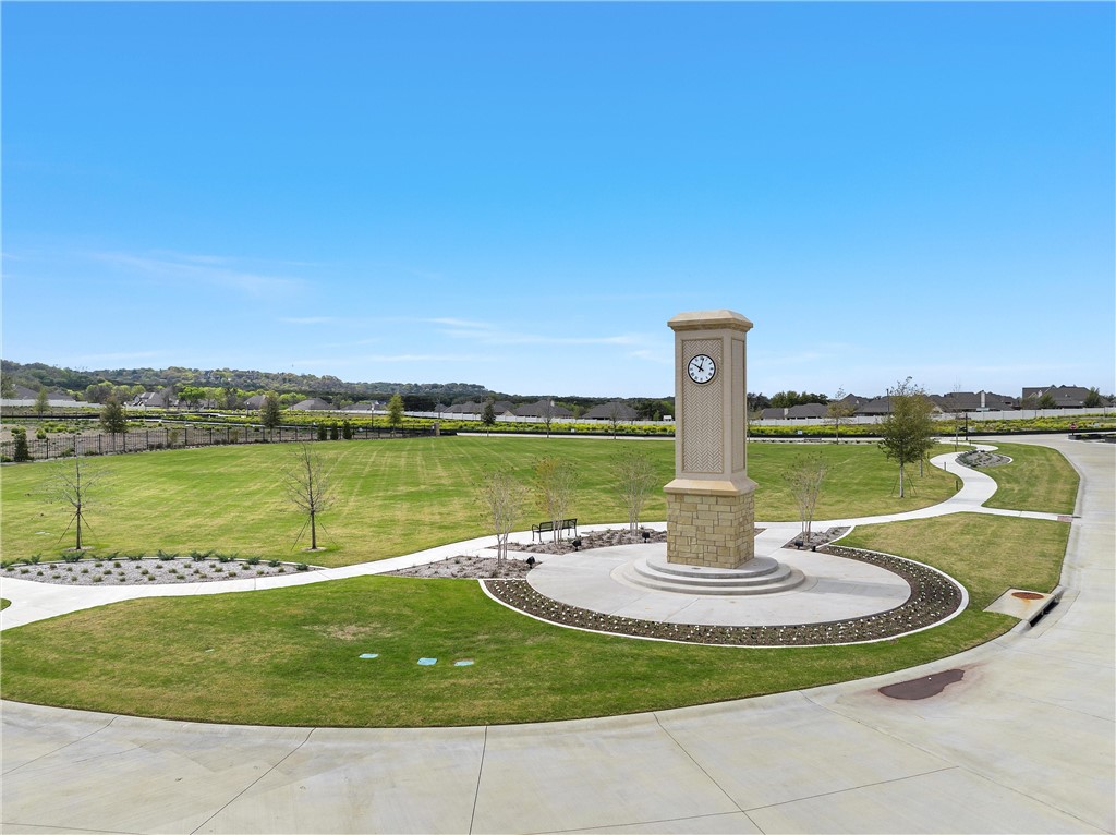 66 Pinehurst Drive, Woodway, Texas image 2
