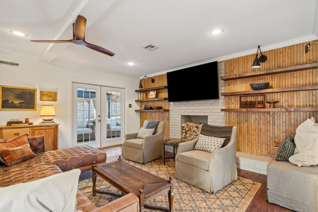 245 Broughton Drive, Woodway, Texas image 4
