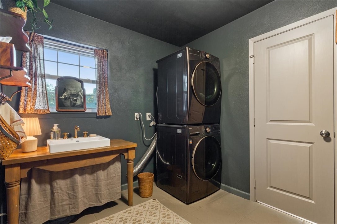 245 Broughton Drive, Woodway, Texas image 21