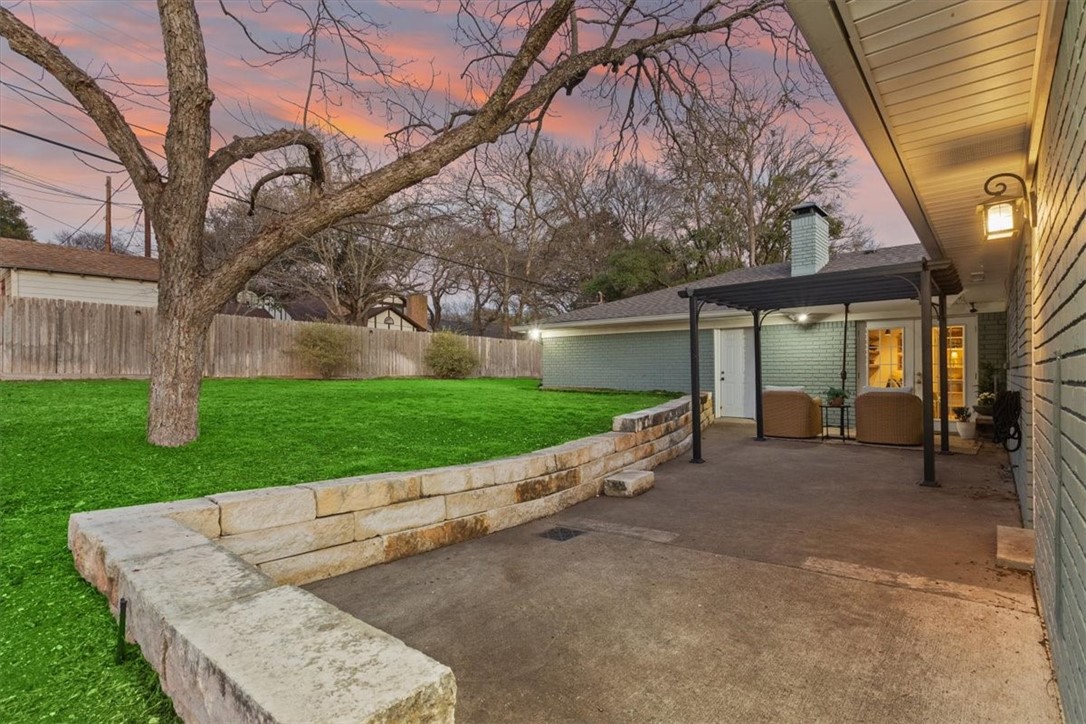 245 Broughton Drive, Woodway, Texas image 25