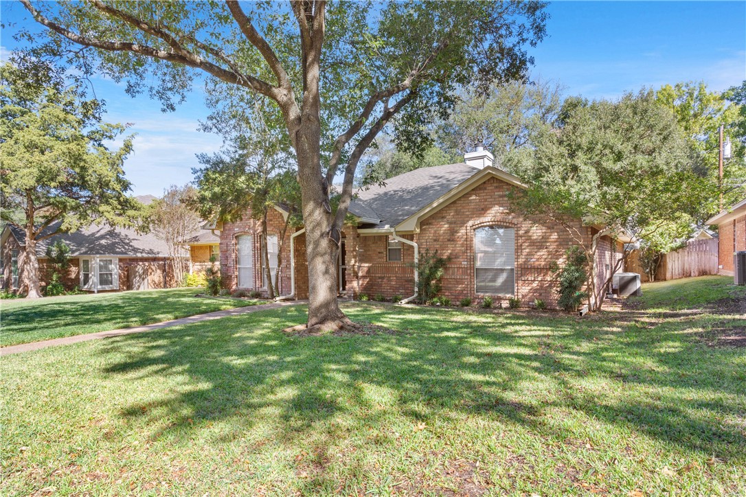 415 Meadow Mountain Drive, Woodway, Texas image 3