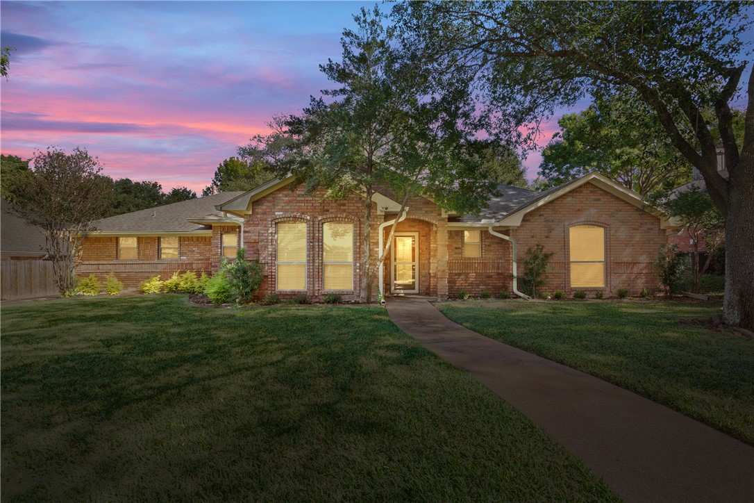 415 Meadow Mountain Drive, Woodway, Texas image 1