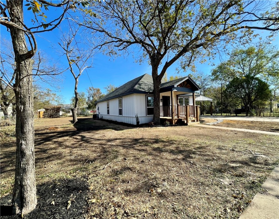 618 Monroe Street, McGregor, Texas image 5