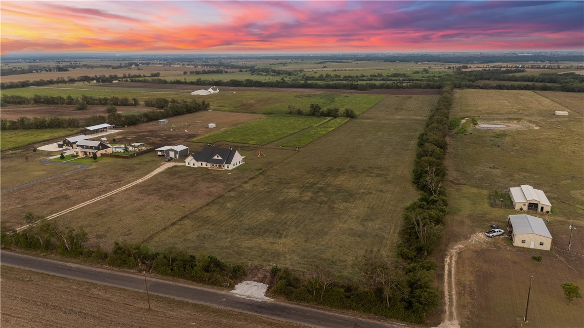 8153 Prairie Chapel Road, Crawford, Texas image 1