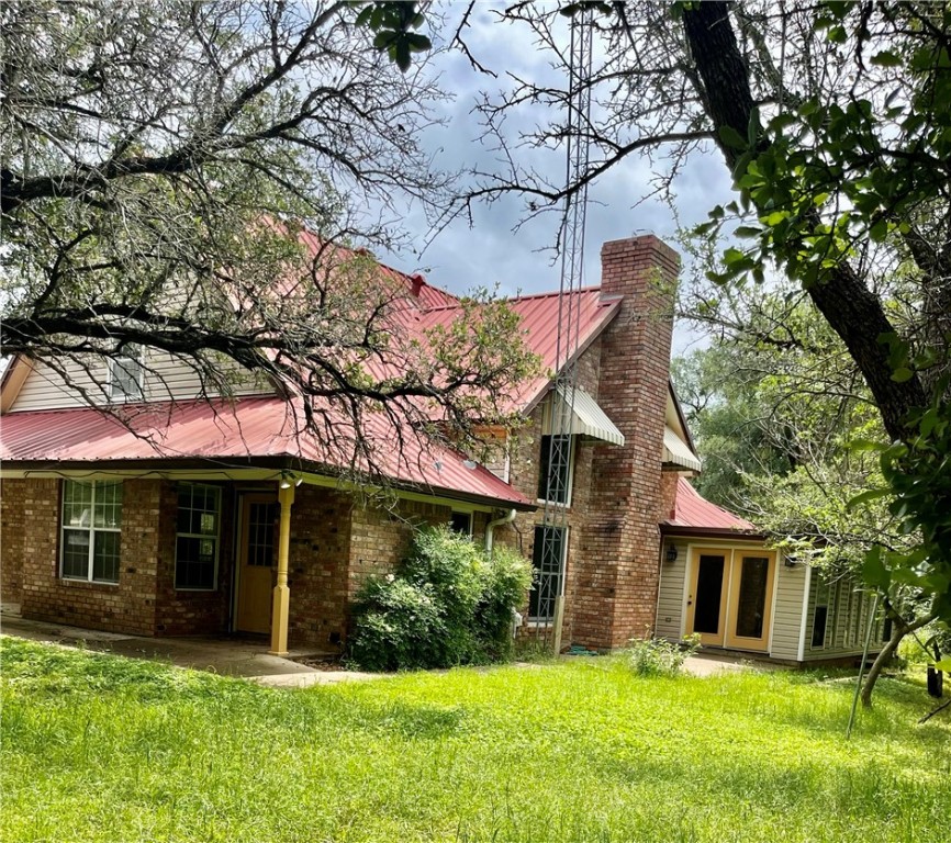 1003 Bend Of The Bosque Road, China Spring, Texas image 2