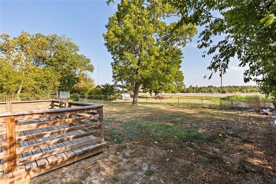 609 E Pine Street, West, Texas image 6