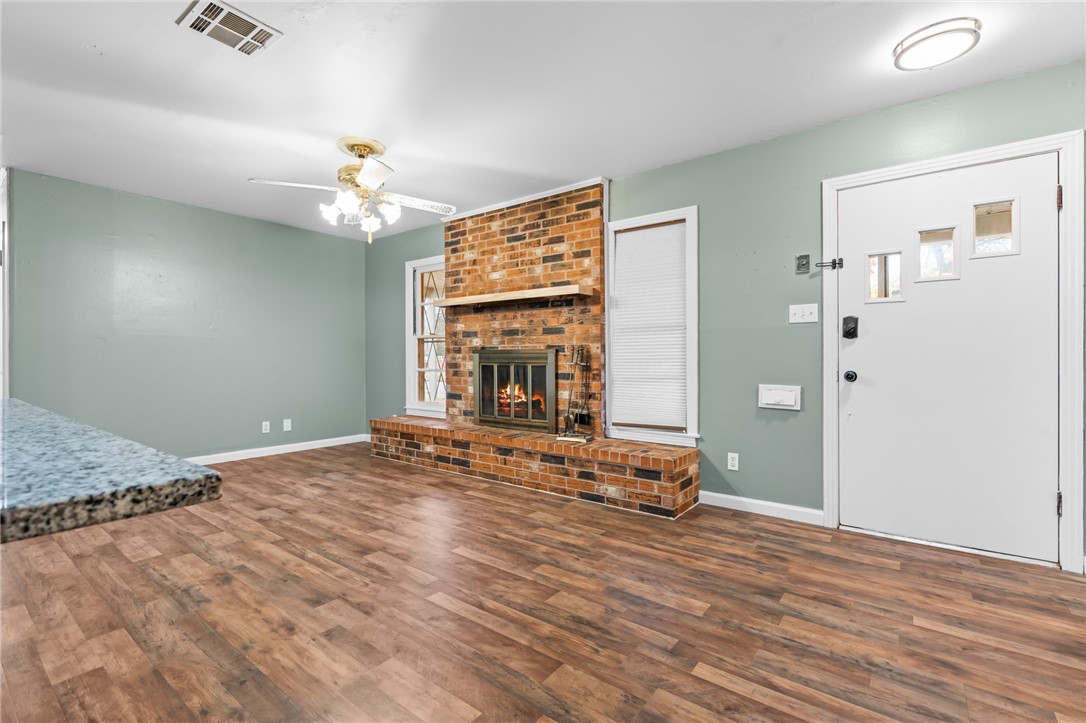 1112 E Elm Street, Hillsboro, Texas image 2