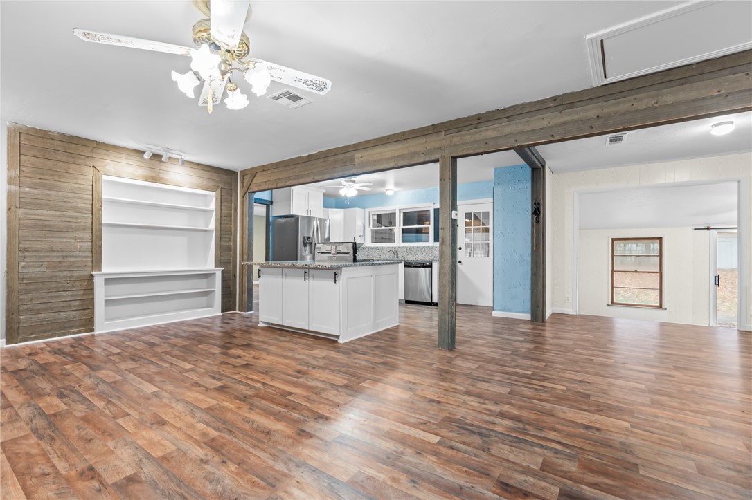 1112 E Elm Street, Hillsboro, Texas image 4