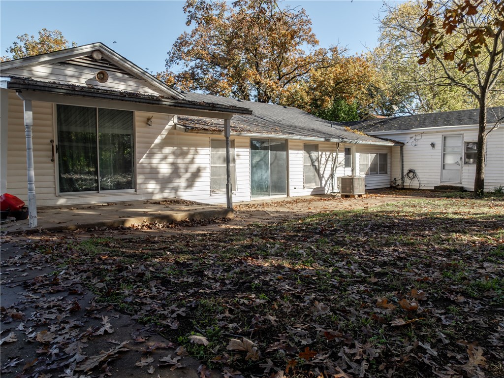 1112 E Elm Street, Hillsboro, Texas image 33
