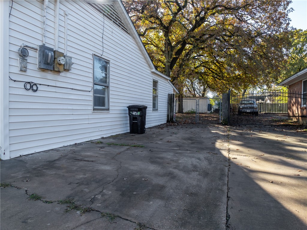 1112 E Elm Street, Hillsboro, Texas image 32