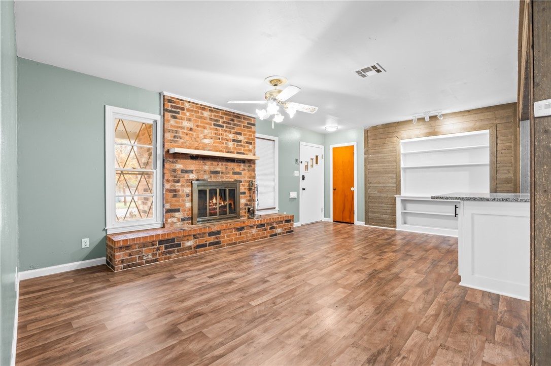 1112 E Elm Street, Hillsboro, Texas image 3