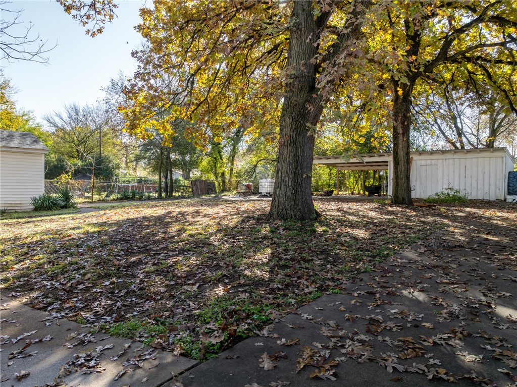 1112 E Elm Street, Hillsboro, Texas image 36