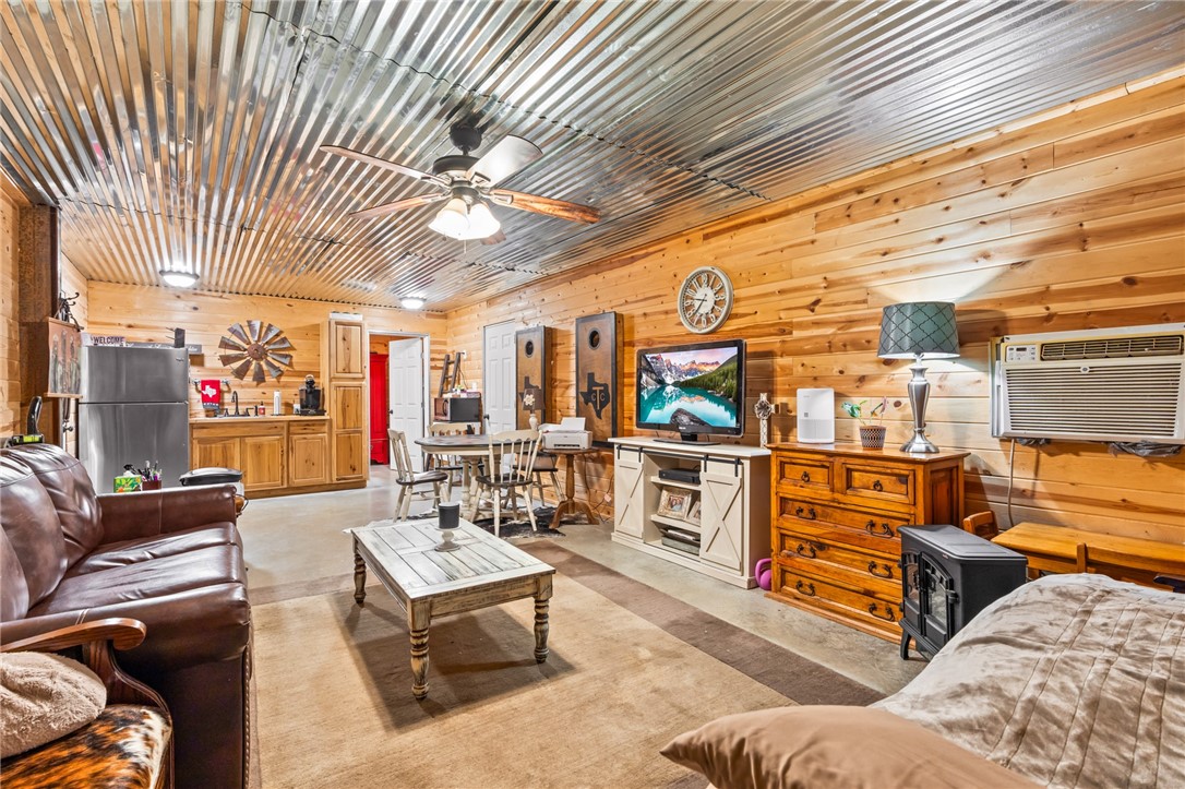 5600 Cr 304, Grandview, Texas image 34