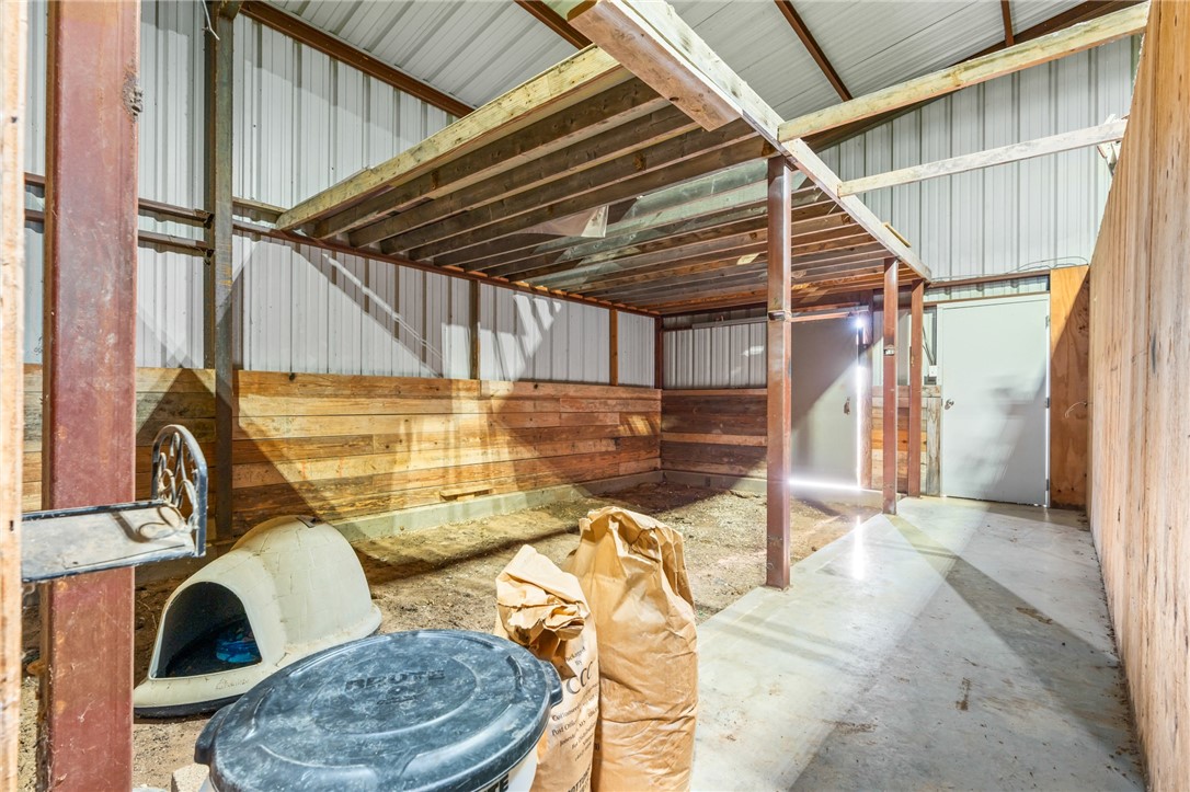 5600 Cr 304, Grandview, Texas image 39