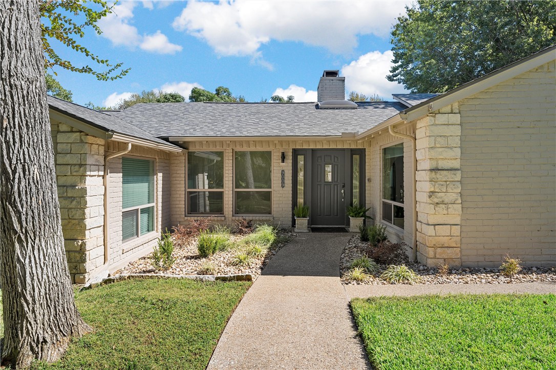 9009 Cherry Creek Place, Woodway, Texas image 3