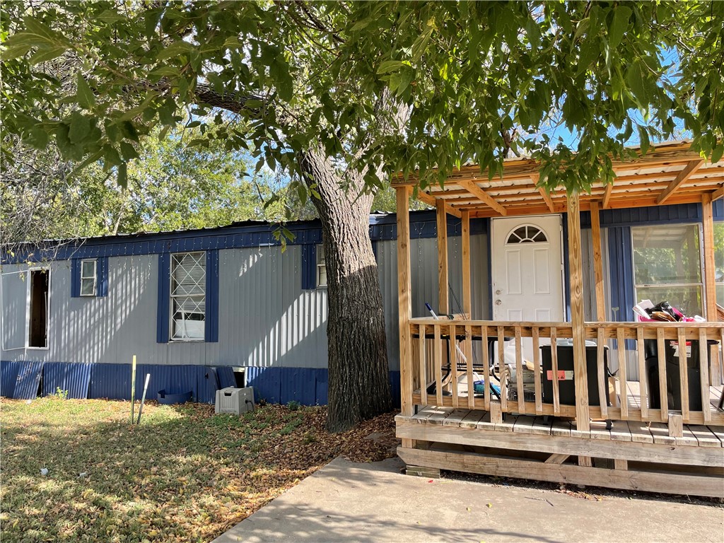 304 N Miller Avenue, Hubbard, Texas image 1