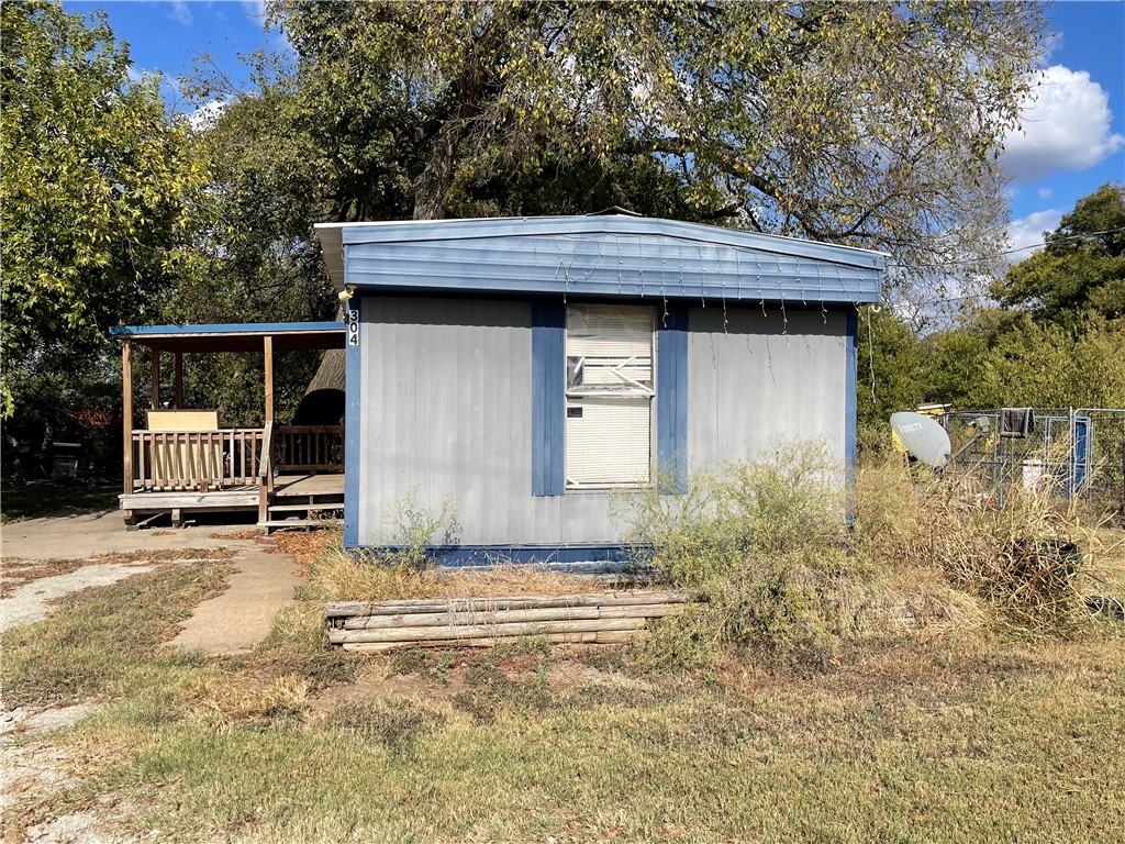 304 N Miller Avenue, Hubbard, Texas image 8