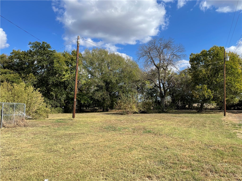 304 N Miller Avenue, Hubbard, Texas image 2