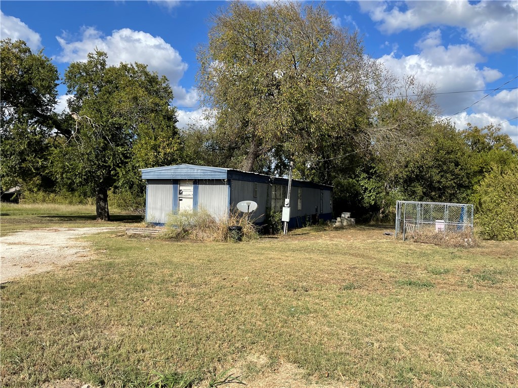 304 N Miller Avenue, Hubbard, Texas image 6