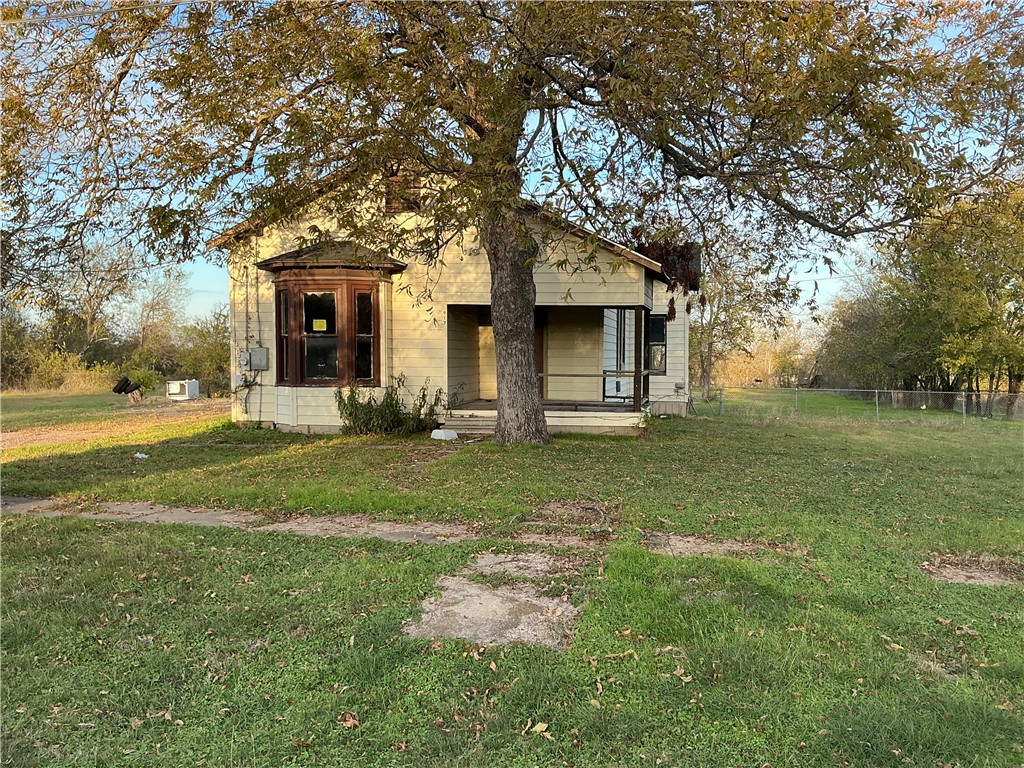 917 W Angeline Street, Groesbeck, Texas image 1