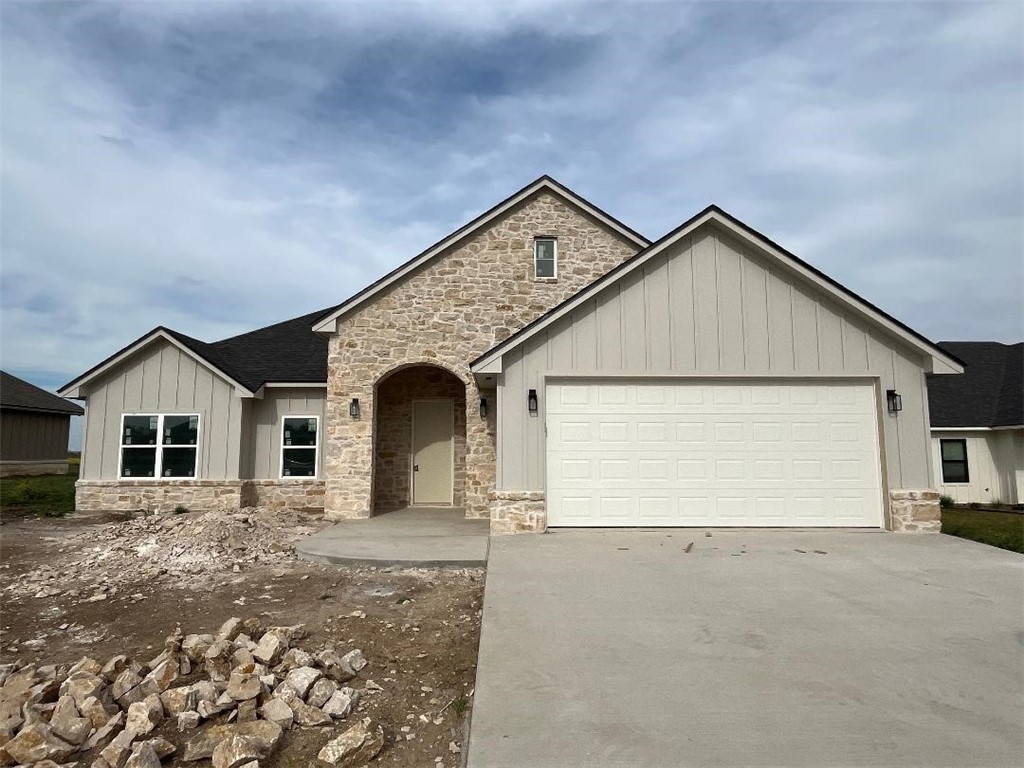 111 Great Trail Road, Riesel, Texas image 1