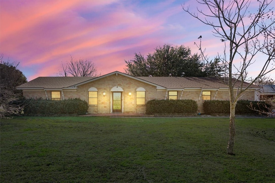 113 Jo Betsy Drive, China Spring, Texas image 1