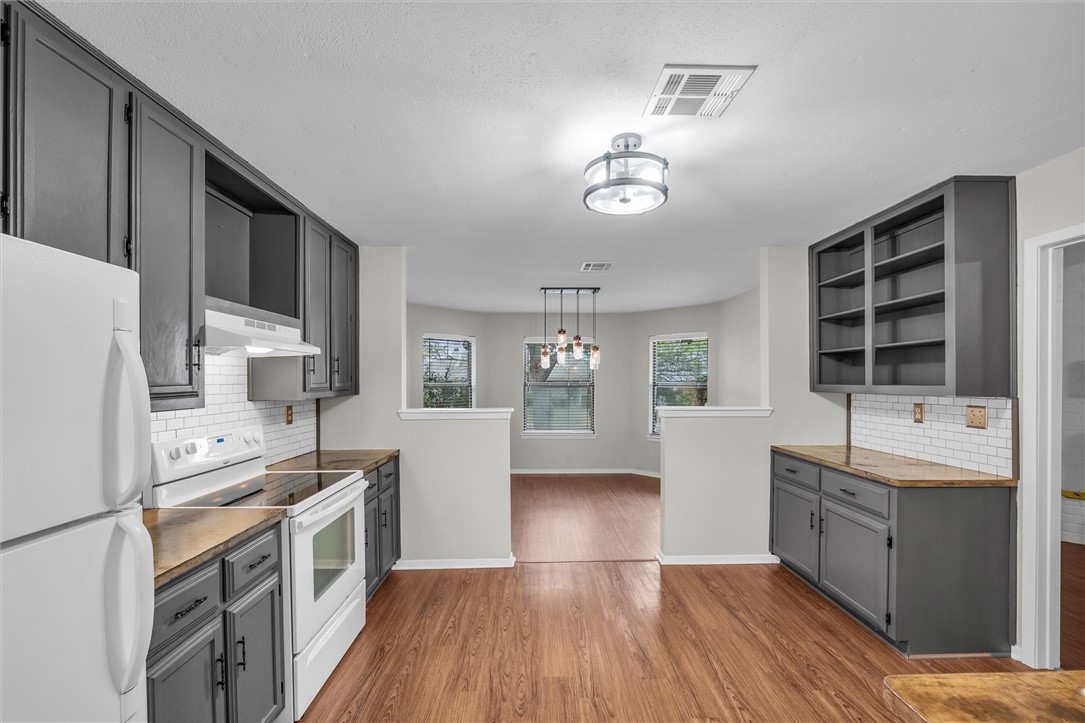 1415 Chapel Downs Road, Woodway, Texas image 10