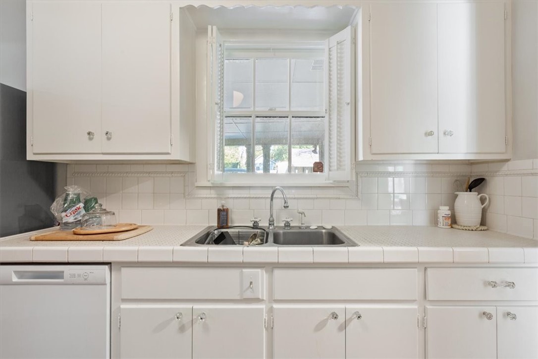 2909 Sanger Avenue, Waco, Texas image 14