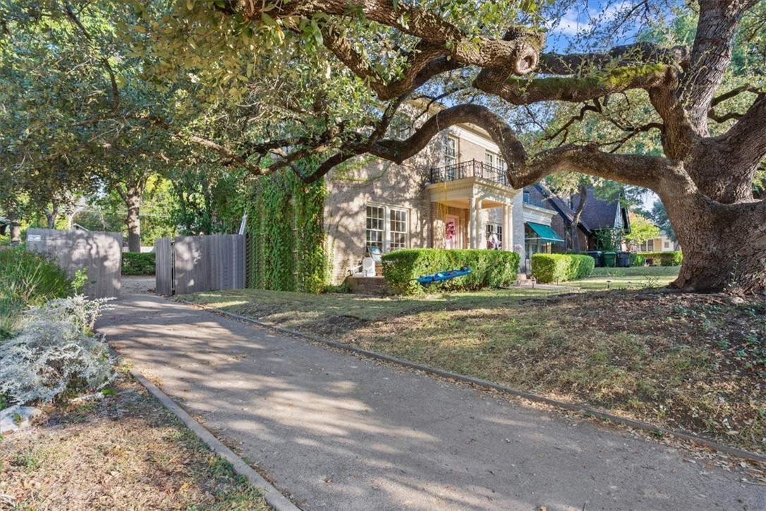 2909 Sanger Avenue, Waco, Texas image 2