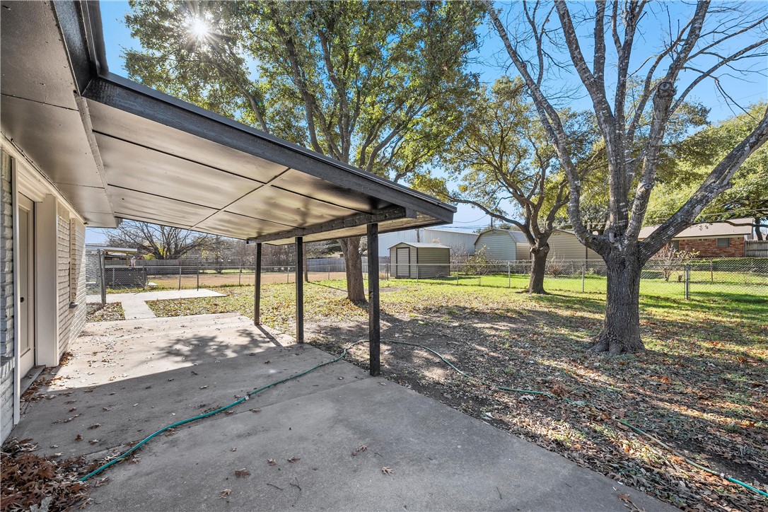 337 Travis Lane, Hewitt, Texas image 19