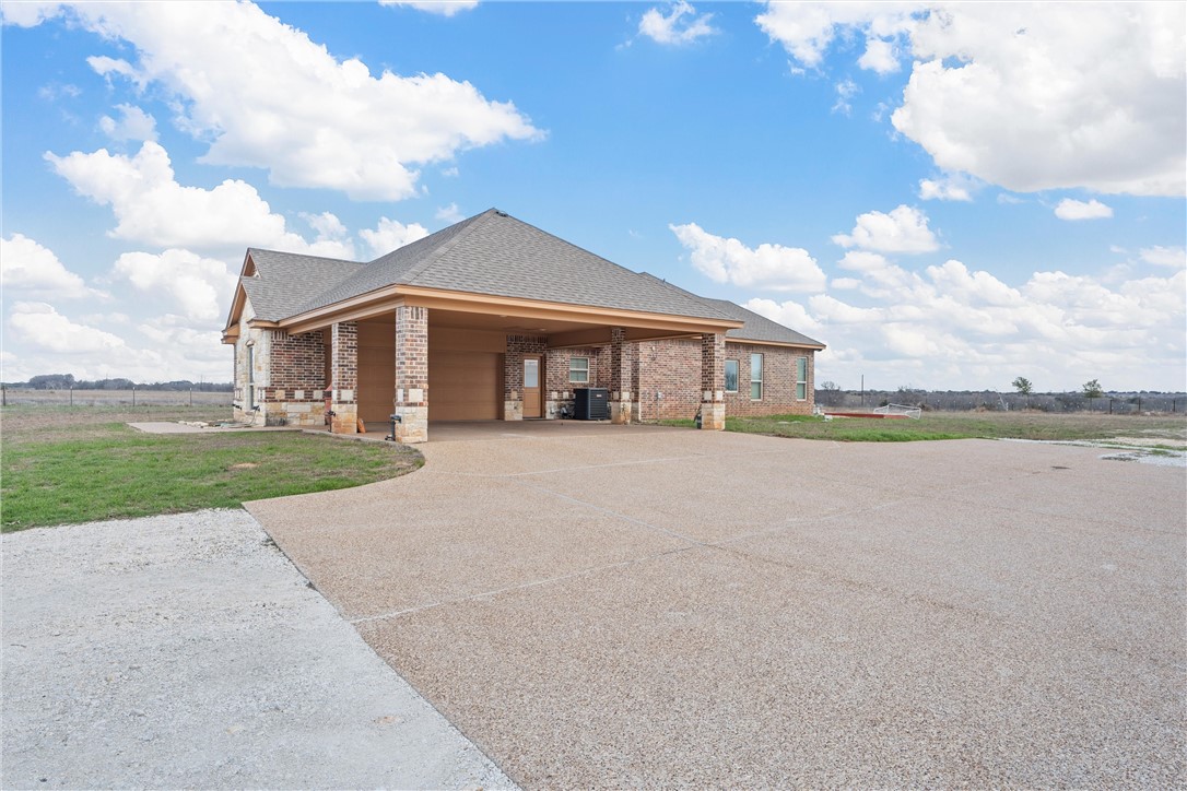 9072 N Lone Star Parkway, Crawford, Texas image 3