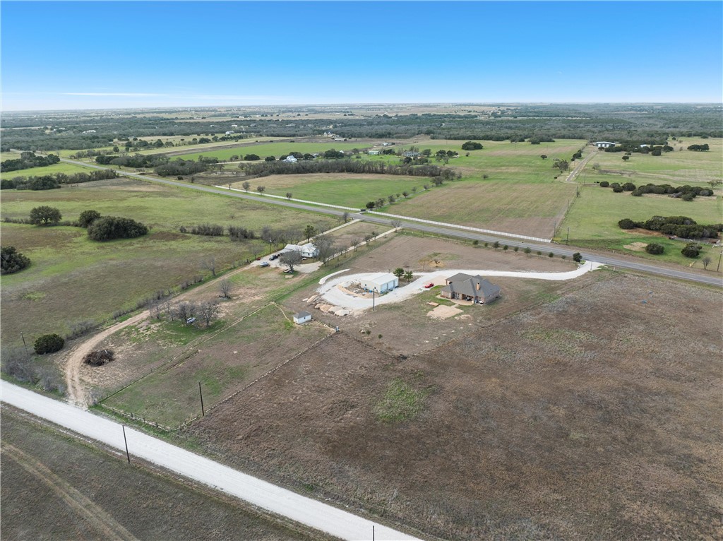 9072 N Lone Star Parkway, Crawford, Texas image 29