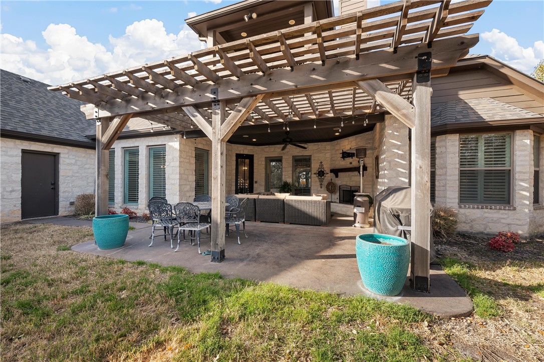 308 Wycliff Drive, China Spring, Texas image 26