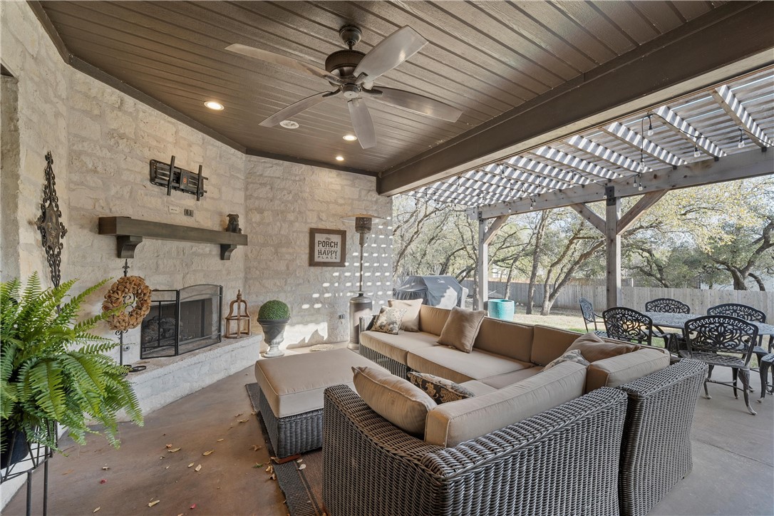 308 Wycliff Drive, China Spring, Texas image 30