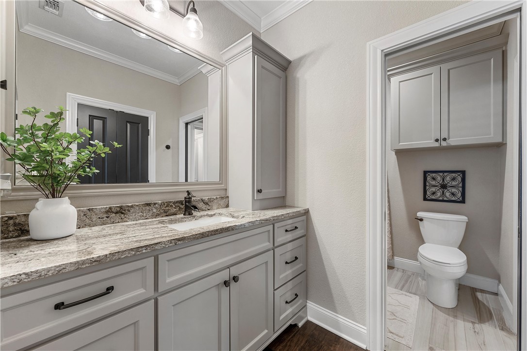 308 Wycliff Drive, China Spring, Texas image 18