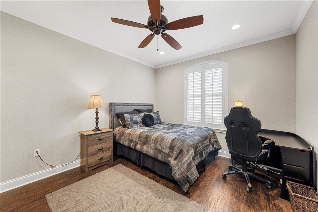 308 Wycliff Drive, China Spring, Texas image 17