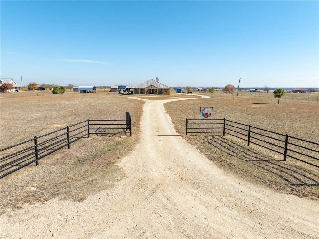 1986 Rattler Hill Road, McGregor, Texas image 2