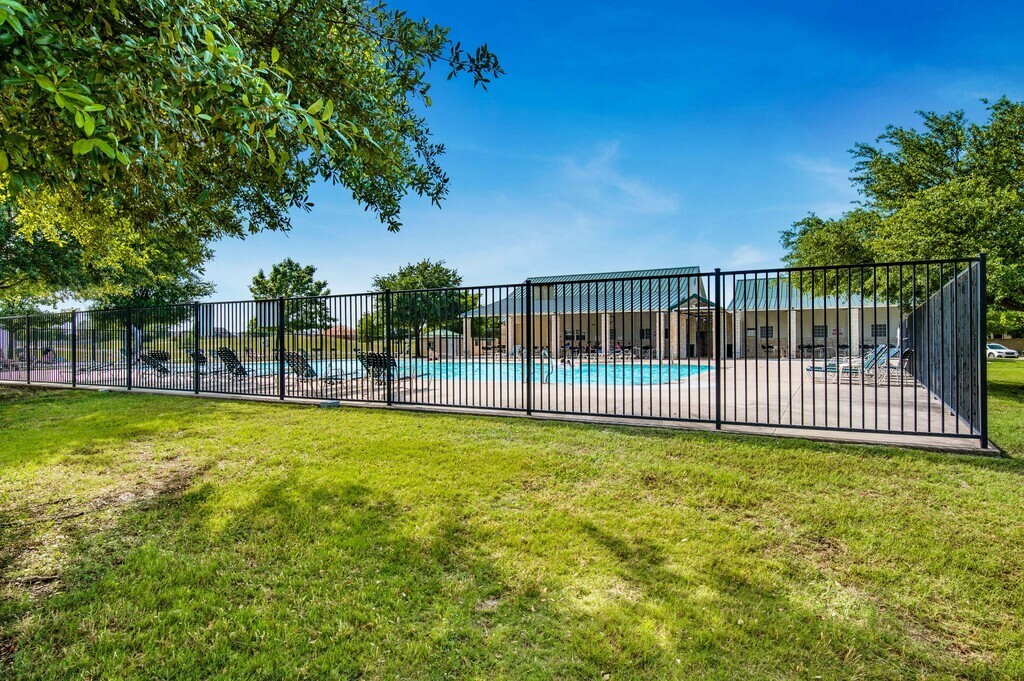 102 Livingston Court, Waco, Texas image 43