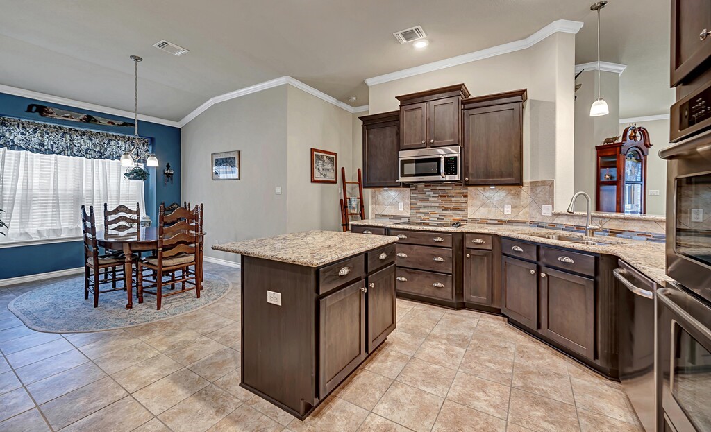 102 Livingston Court, Waco, Texas image 15