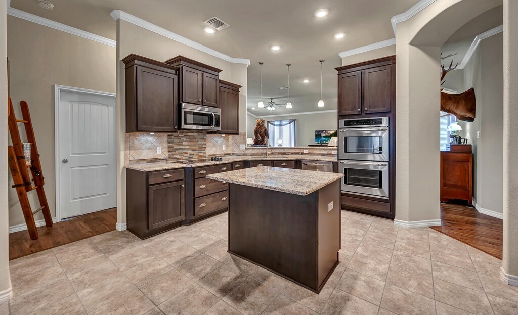 102 Livingston Court, Waco, Texas image 16