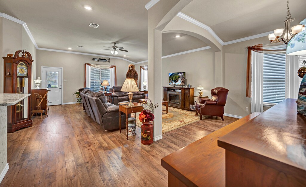 102 Livingston Court, Waco, Texas image 7