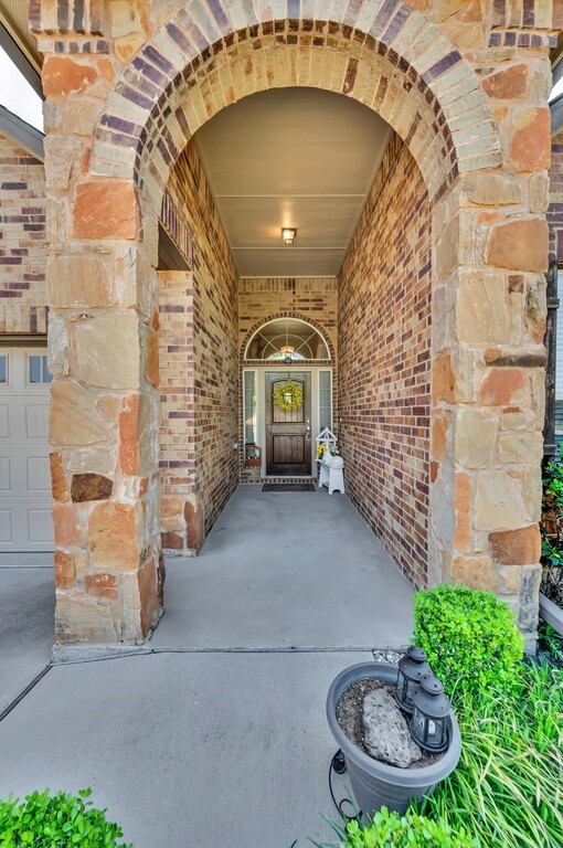 102 Livingston Court, Waco, Texas image 3