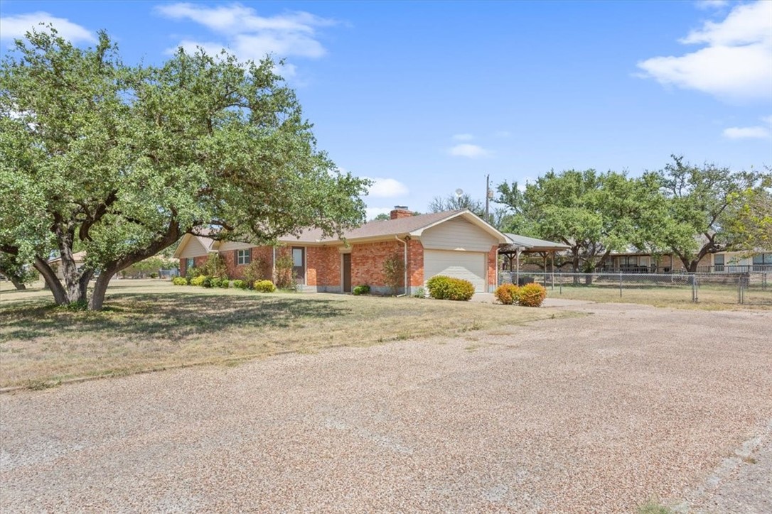 151 Cr 3255, Clifton, Texas image 3